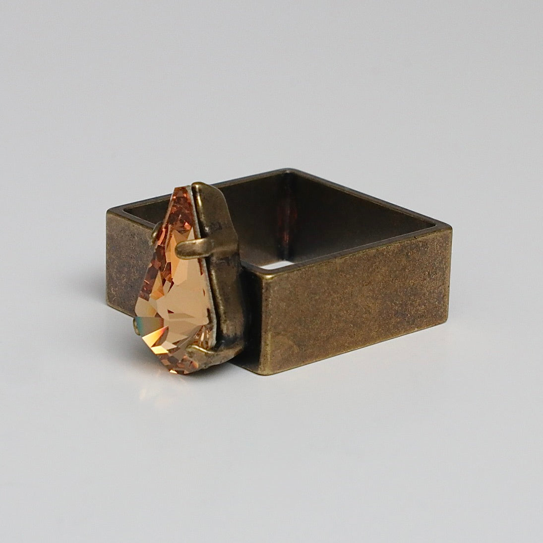 ドロップM ライトコロラドトパーズ ブロンズ 2