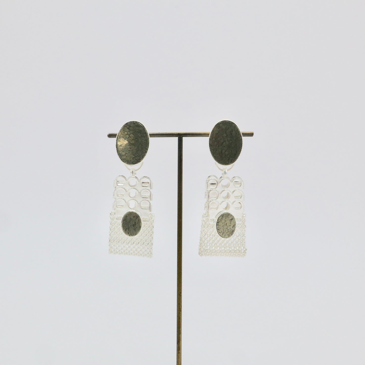 【La Fortezza】Dangling Clip-on Earrings
