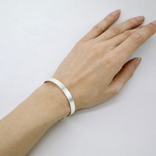 【The Bracelet】ザ・ブレスレット