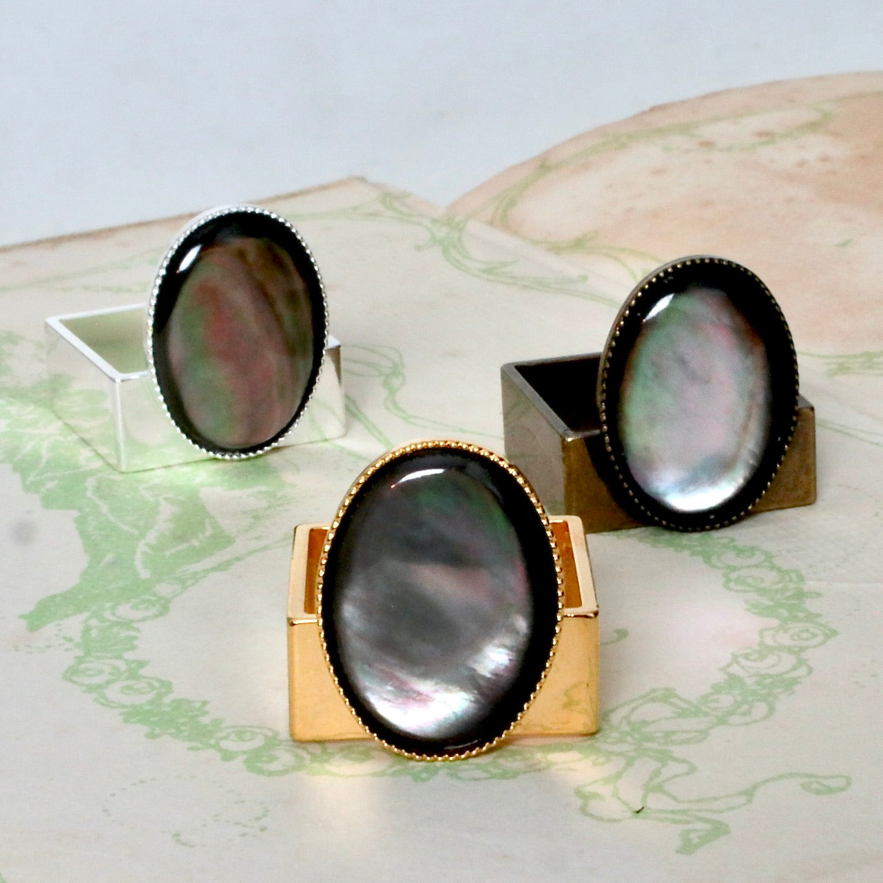 【SquareRing】Black Mother of Pearl L