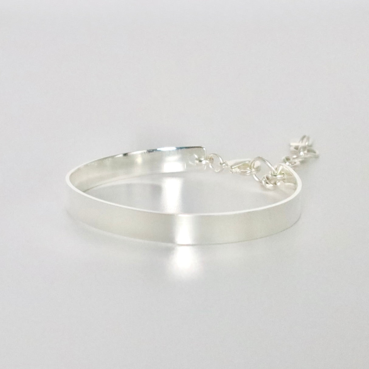 【The Bracelet】ザ・ブレスレット